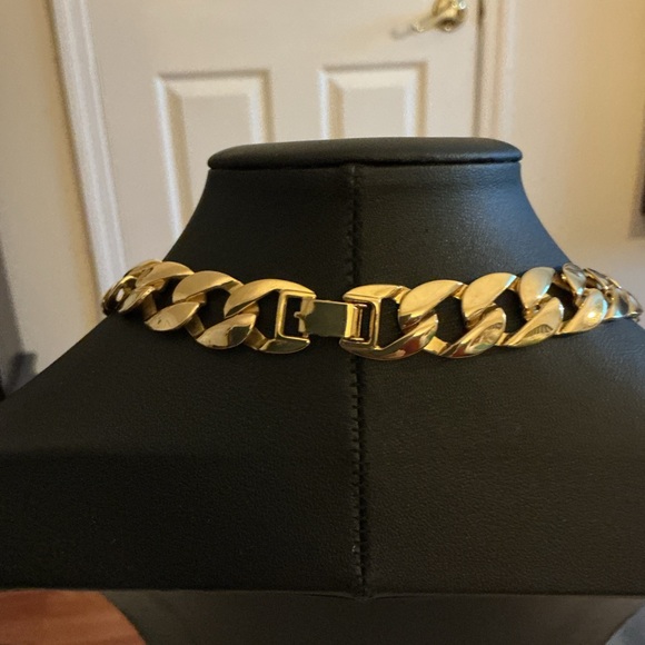 Curb Link Gold Tone Choker Necklace - Picture 2 of 3